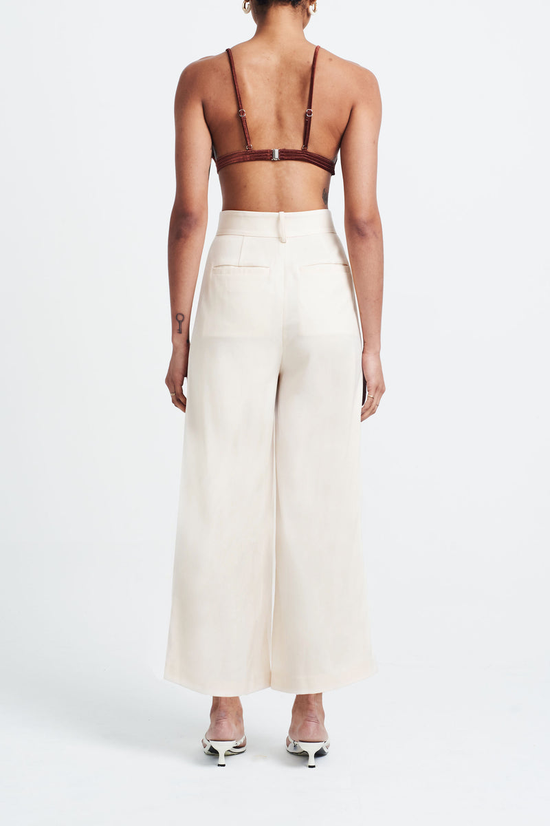 Tailored high waist work pants for capsule wardrobe